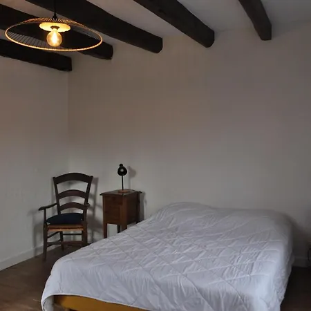 Сasa de vacaciones Nuitée Au Pied Du Château De Castelnau Prudhomat