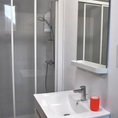 Сasa de vacaciones Nuitée Au Pied Du Château De Castelnau *