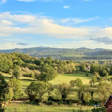Nuitée Au Pied Du Château De Castelnau Сasa de vacaciones Prudhomat