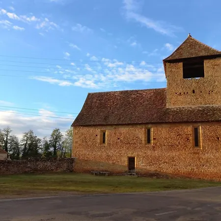 Сasa de vacaciones Nuitée Au Pied Du Château De Castelnau Prudhomat